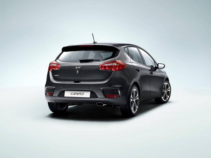  Kia ceed 2015 года  (фото 3 из 4)
